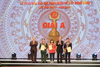 Trao Giải Búa liềm vàng lần thứ nhất cho các tác phẩm báo chí xuất sắc