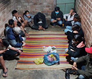 Quảng Nam: Bắt quả tang 13 con bạc 'say sưa' xóc đĩa