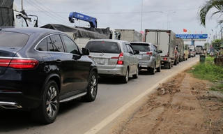 Trạm BOT Đức Hòa (Long An) thông thoáng ngày đầu thu phí