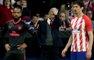 HLV Wenger nói gì sau khi Arsenal chia tay giấc mơ Champions League?