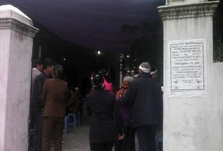 Chồng giết vợ bằng chiếc cà vạt