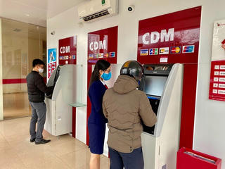 Miễn, giảm các loại phí và lãi suất cho vay: Agribank cùng khách hàng vượt qua đại dịch