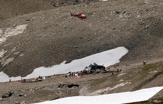 Thụy Sĩ: Rơi máy bay ở vùng núi Alps khiến 4 người thiệt mạng