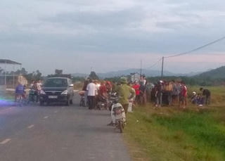 Con trai cầm kiếm truy hỏi nhiều tài xế để rửa hận cho bố