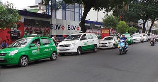 Giảm sức cạnh tranh của taxi truyền thống