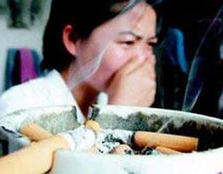 Khoảng 600.000 người tử vong hàng năm do hít thuốc lá