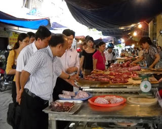 An toàn vệ sinh thực phẩm: Người tiêu dùng cũng cần tự kiểm soát