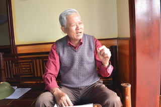 Cả đời lo...việc làng