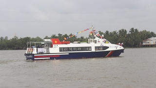 Giao thông đường thủy rục rịch chuyển mình