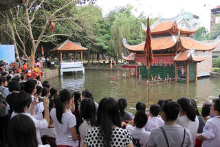 Bảo tàng Dân tộc học Việt Nam nhận danh hiệu 'Điểm tham quan hàng đầu Việt Nam năm 2016'