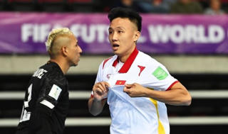 Tiền đạo Minh Trí đi vào lịch sử, tuyển futsal Việt Nam được thưởng nóng 