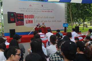 Dòng Văn học về đề tài chiến tranh cách mạng:  Vẫn không ngừng chảy