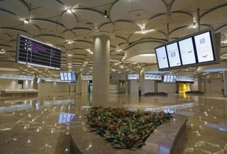 Sân bay quốc tế Mumbai bị dọa đánh bom bằng 16 xe thuốc nổ