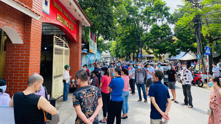 Không tiêm vaccine Covid-19, người dân phải viết cam kết