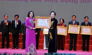 Thi đua đi vào cuộc sống