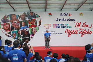 Tết ấm cho người nghèo