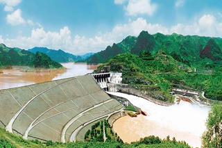 Đóng cửa xả đáy hồ thuỷ điện Hòa Bình