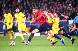 8 đội bóng xuất sắc nhất góp mặt tứ kết Champions League