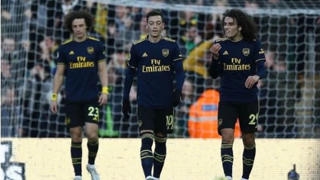 Arsenal muốn bán 11 cầu thủ sau trận thua Liverpool
