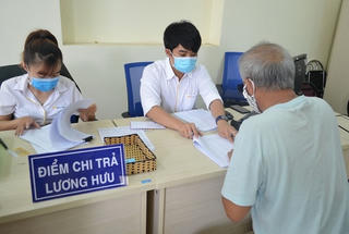 Chính phủ quyết định tăng lương hưu, trợ cấp BHXH