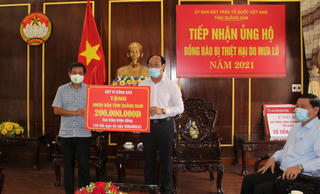 Quảng Nam: Ông Đoàn Ngọc Hải trao 200 triệu đồng hỗ trợ thiệt hại thiên tai
