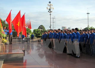 Hơn 100 thanh niên sang Lào hoạt động tình nguyện