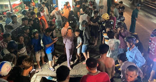Người phụ nữ rơi xuống cống, bị cuốn mất tích trong cơn mưa lớn