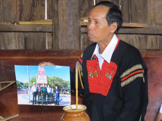Cây  đại thụ  của làng  Knia