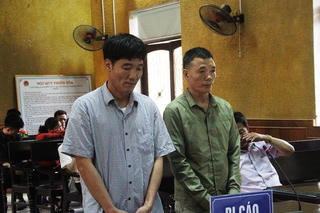 Hai anh em rủ nhau ‘khoắng’ tiệm vàng trong đêm