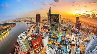Ngưỡng mộ dõi theo cách Việt Nam vượt qua những thách thức