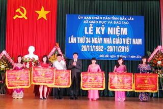 Người thầy và hình ảnh nhân hậu, khoan dung