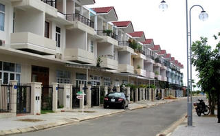 Tiềm ẩn bong bóng bất động sản