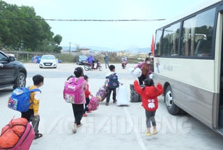 Hơn 150 học sinh lớp 6 tại Chí Linh về nhà sau thời gian cách ly tập trung