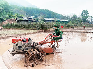 Nghĩa tình dọc dãy Trường Sơn