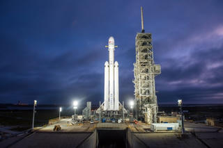 SpaceX phóng bộ đôi vệ tinh theo dõi lượng nước trên Trái Đất