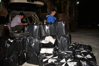 Vướng chế tài xử lí, thuốc lá lậu bùng phát