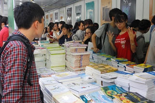 Chung tay chống sách lậu