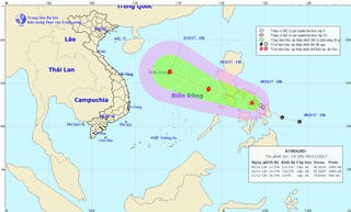 Tiếp tục xuất hiện áp thấp nhiệt đới gần Biển Đông, có khả năng mạnh lên thành bão