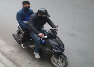 Truy tìm 2 đối tượng đập kính ô tô trộm 300 triệu đồng 