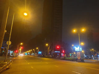 Người dân cần làm gì khi lãnh đạo TP HCM yêu cầu 'không ra đường sau 18h'?