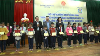 Phó Chủ tịch nước thăm và chúc Tết người dân huyện Đông Giang