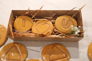 Hà Nội: Quán cà phê bán 3.000 chiếc kẹo đường nhờ bắt trend phim Squid Game