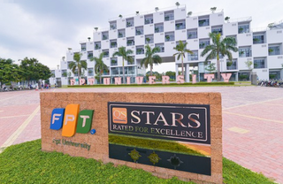 Nam sinh trường Đại học FPT 'dính' Covid-19 đi học 5 ngày liên tiếp