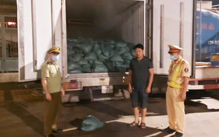 Quảng Ninh: Thu giữ 4,5 tấn phụ phẩm chân gà không rõ nguồn gốc 