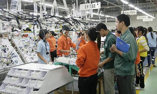 Thu thuế và bảo hiểm xã hội: Sẽ hạn chế được nợ đọng?