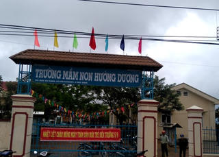 Phụ huynh bức xúc vì nhiều khoản thu vô lý