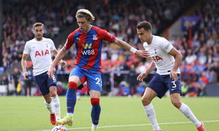 Tan nát hàng thủ, Tottenham bị ‘tí hon’ Crystal Palace vùi dập 0-3