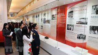 Trưng bày chuyên đề tự hào 90 năm Đảng Cộng sản Việt Nam