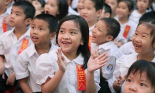 Phó Thủ tướng Vũ Đức Đam chỉ đạo chấn chỉnh tình trạng lạm thu đầu năm học