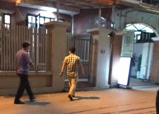 Khám nhà nguyên Giám đốc Bệnh viện Bạch Mai